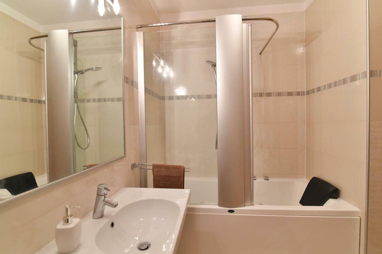 City Penthouse Vita Pula Eksteriør billede