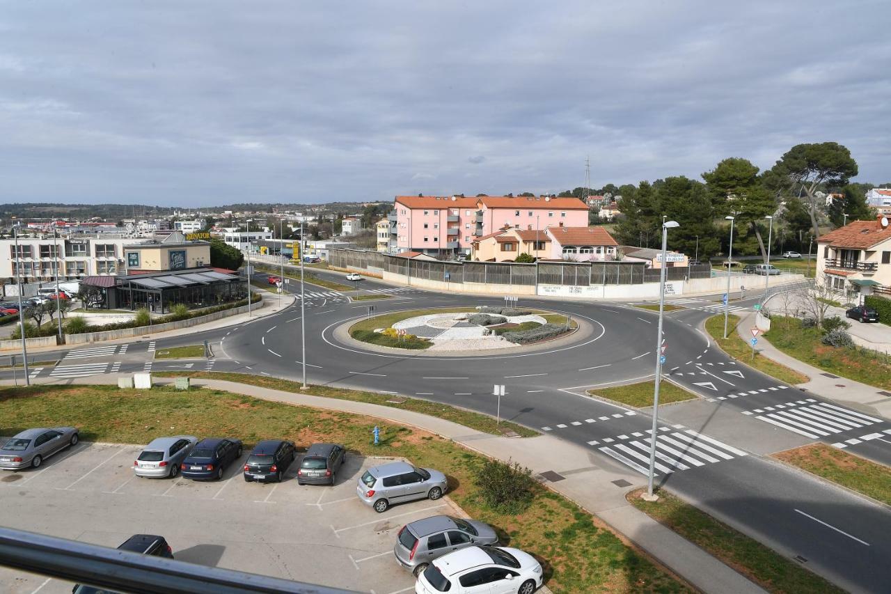 City Penthouse Vita Pula Eksteriør billede